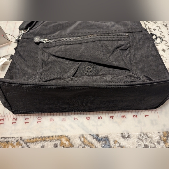 NWT Kipling Eleva crossbody bag (1 black or 1 white) - Picture 11 of 13